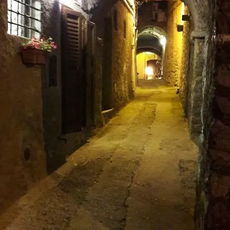 L'arco Di Sersa Nyaraló
